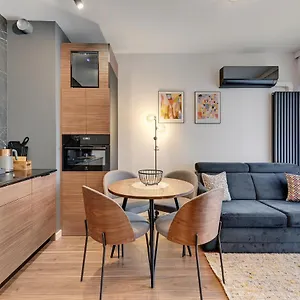  Apartament Downtown Nadmotławie Iii