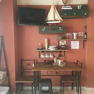 https://cozy-little-home.rethymnohotels.net